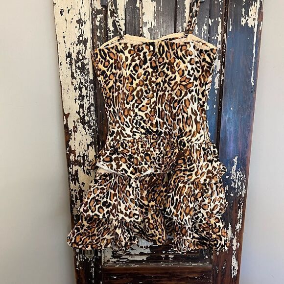Guess Los Angeles Animal Print Sweetheart neck sun dress w ruffles. Size Small - Picture 2 of 5